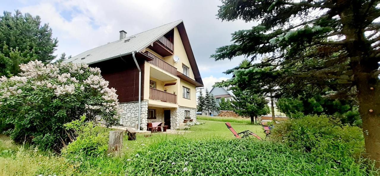 Apartman Astra V Zdiari Luaran gambar
