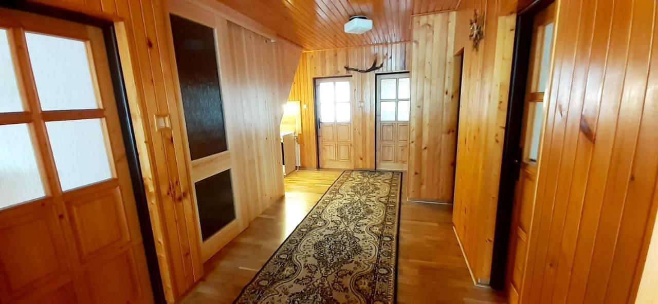 Apartman Astra V Zdiari Luaran gambar