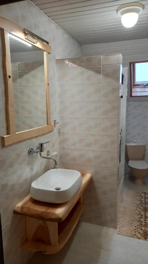 Apartman Astra V Zdiari Luaran gambar